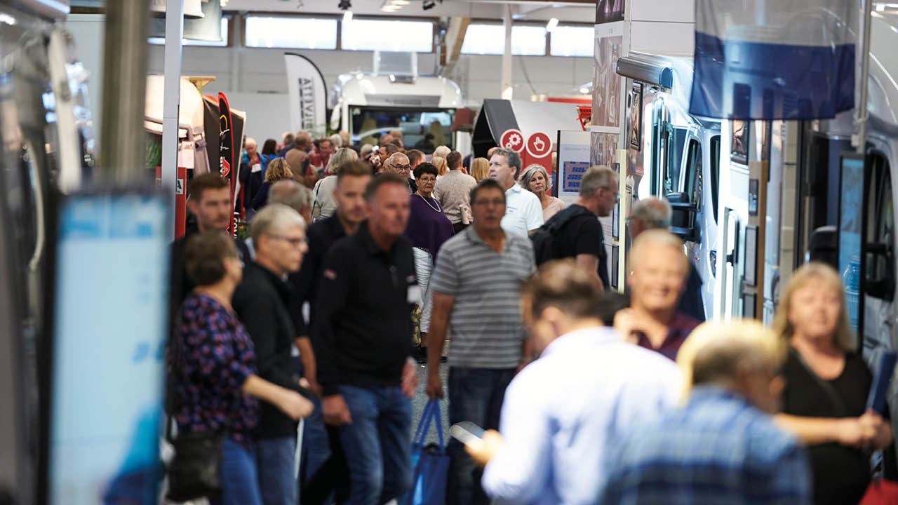 Text: Ulrika Widegren Foto: Elmia husvagn Husbil – Det känns väldigt kul att få hälsa både nya och vana besökare tillbaka till Elmia, säger Klas Brandt, mässansvarig för Elmia Husvagn...