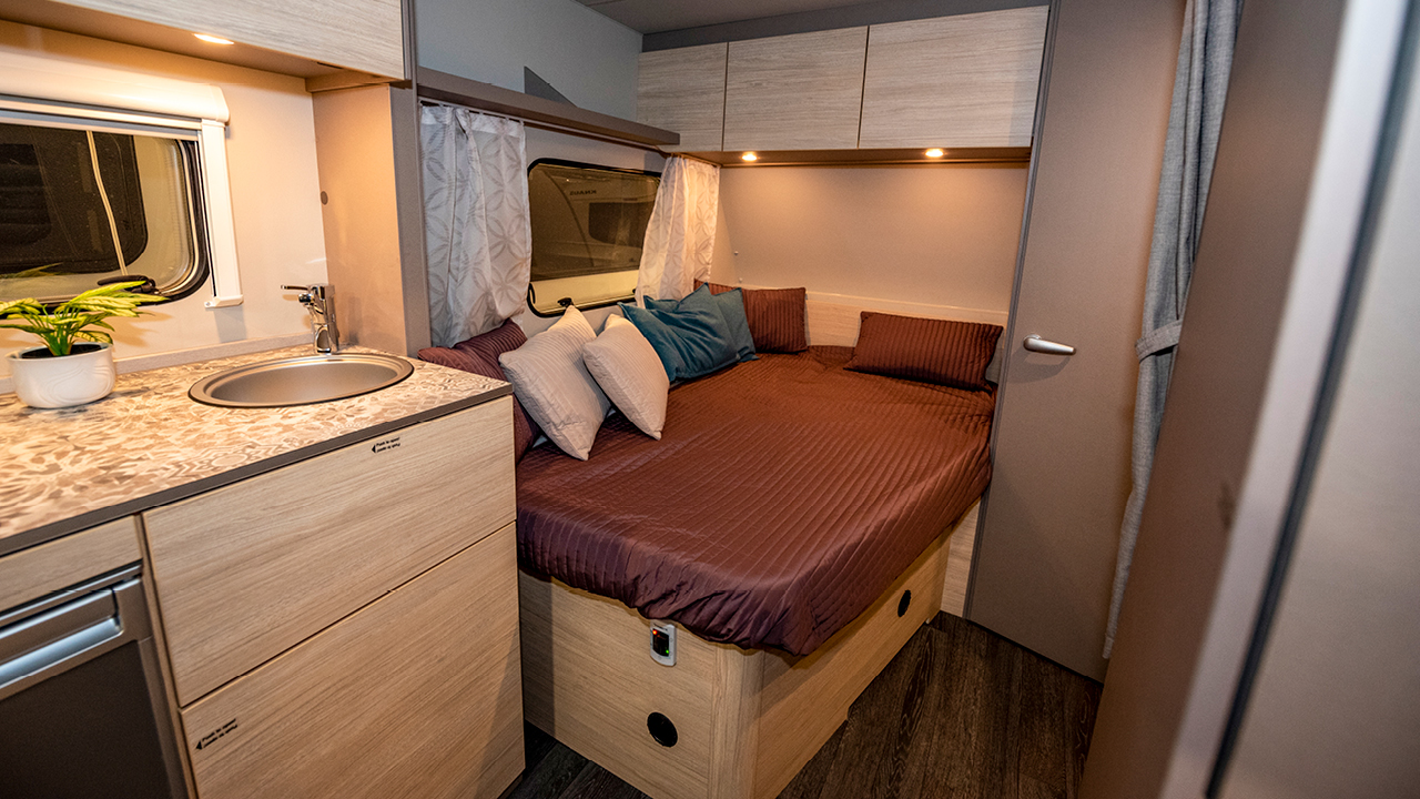 Det har Weinsberg tagit fasta på och utvecklat en helt unik husvagnsserie, CaraCito. Här är det bara el som gäller. Vi har tittat närmare på CaraCito 450FU. Under många år...