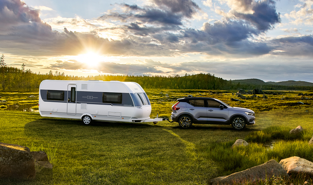 – Husvagnssemester är klimatsmart, prisvärt och fantastiskt roligt, säger Håkan Jägmar, försäljningschef på Hobby. Svenskarnas resvanor är på väg att förändras. Allt fler vill resa miljömedvetet och väljer därför bort...