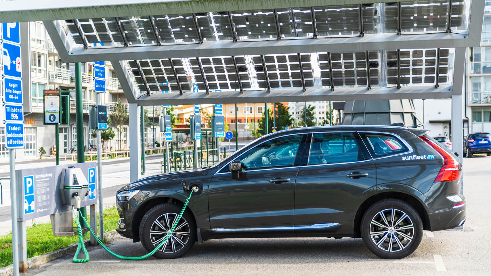 Antalet nyregistrerade personbilar ökade under mars med drygt fem procent jämfört med samma månad förra året.Totalt registrerades 30 261 nya personbilar i mars, vilket kan jämföras med månadens genomsnitt på...